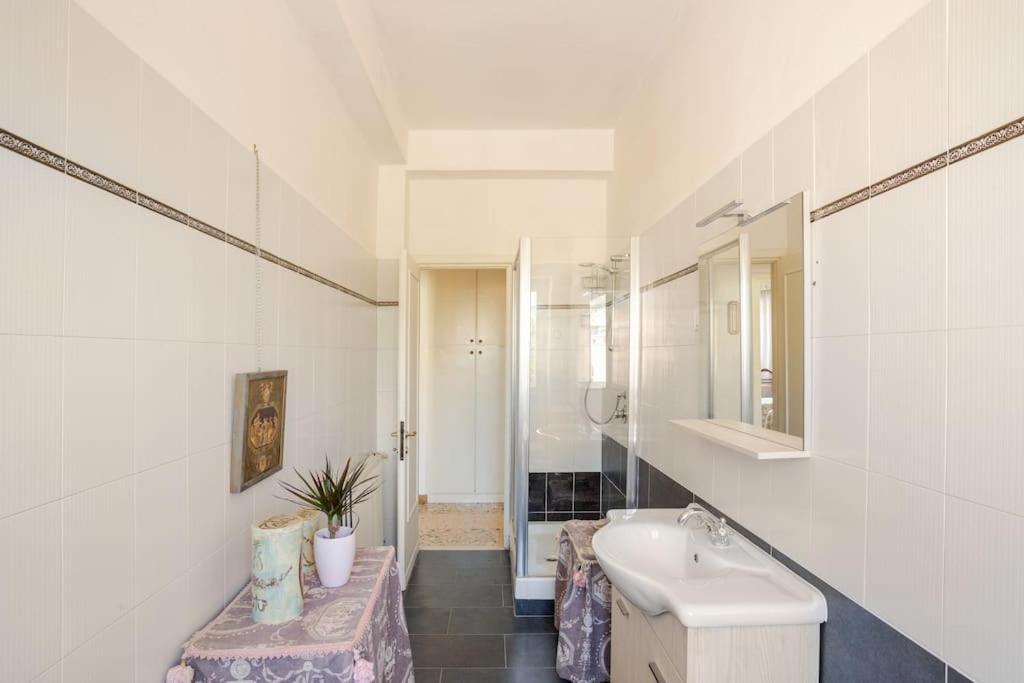 Casa Al Mare - Lido Apartment Terracina Bagian luar foto