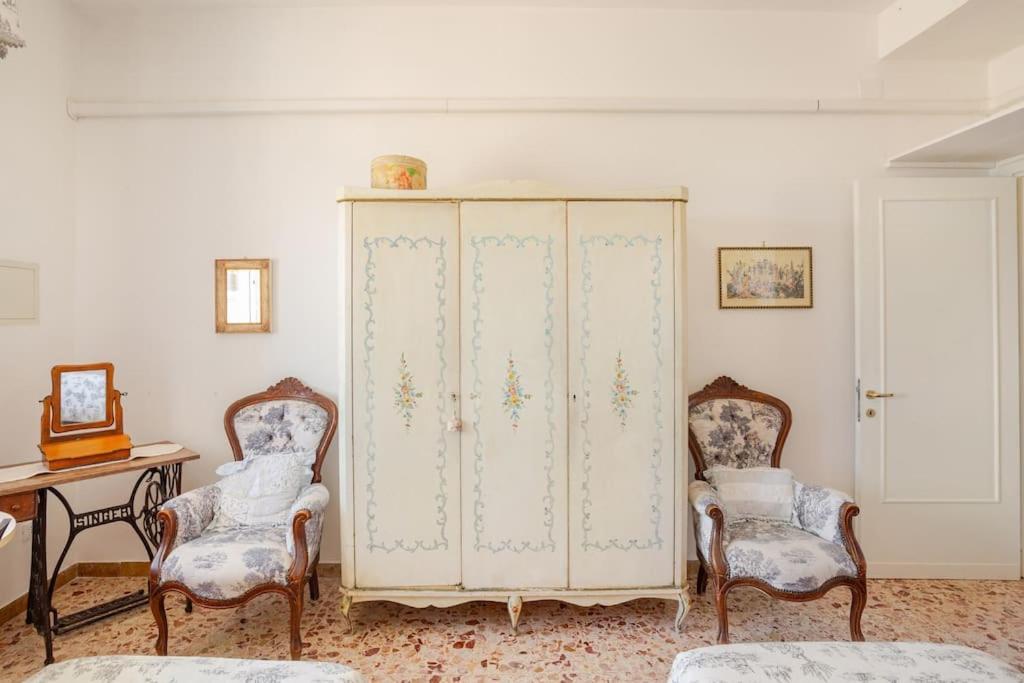Casa Al Mare - Lido Apartment Terracina Bagian luar foto