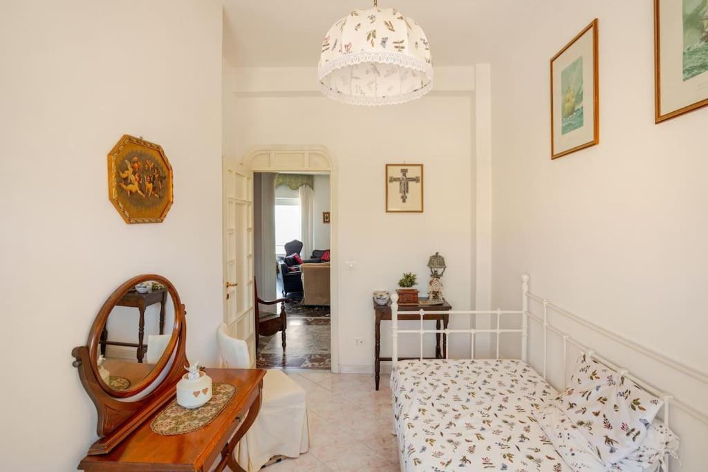 Casa Al Mare - Lido Apartment Terracina Bagian luar foto