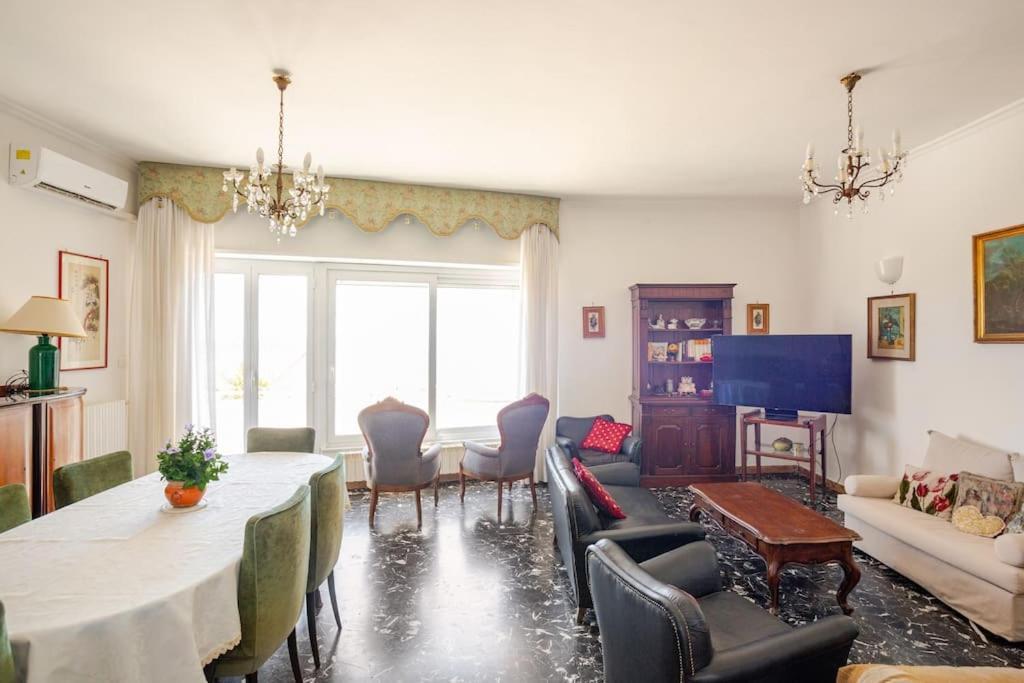 Casa Al Mare - Lido Apartment Terracina Bagian luar foto